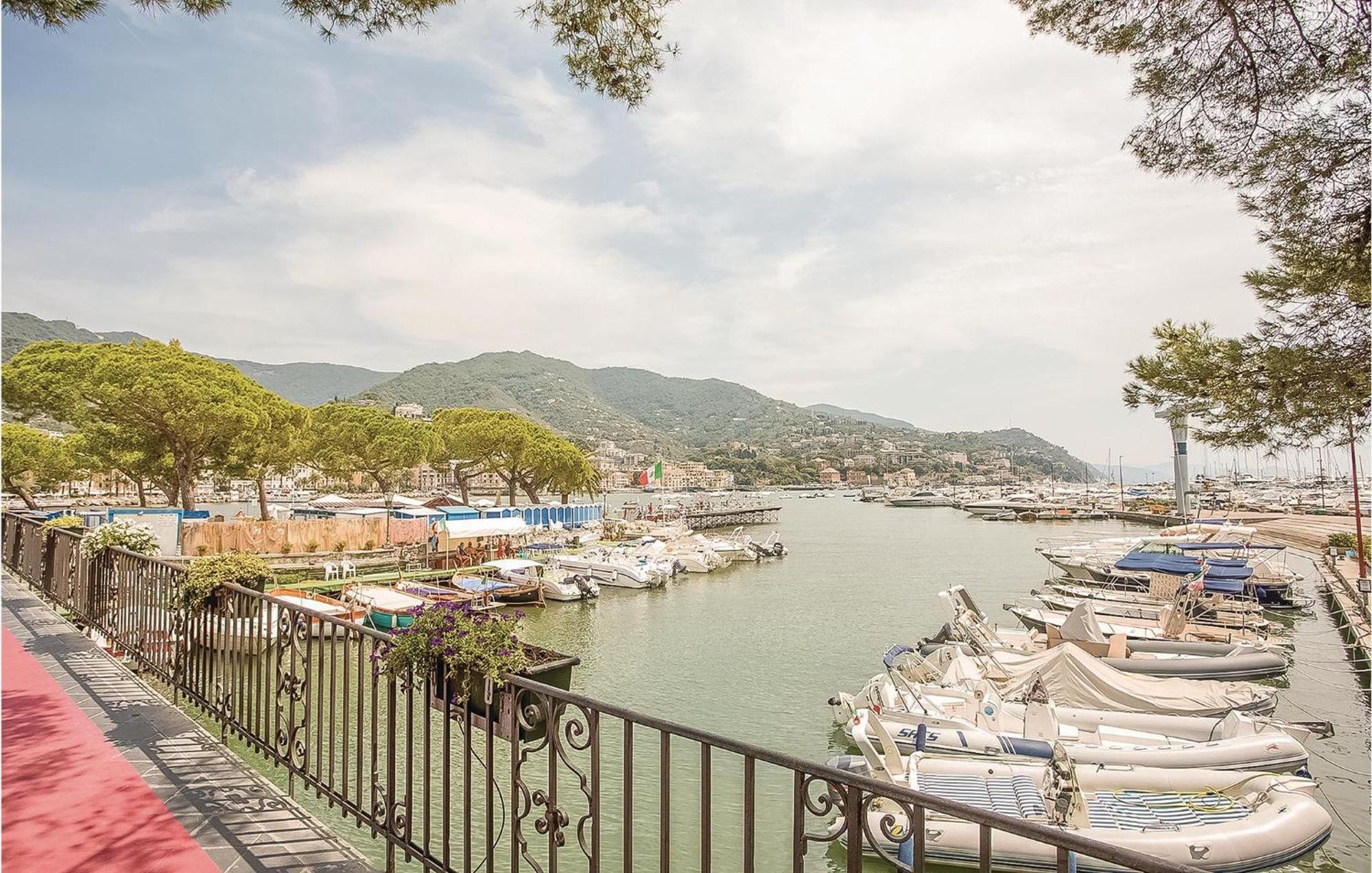 Awesome Apartment In Rapallo Ge With Kitchen Sant'Anna  ภายนอก รูปภาพ